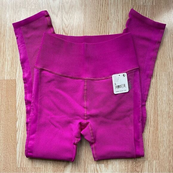 NWT Free People Movement Pink Free Throw Leggings - Size: Small - Picture 5 of 9
